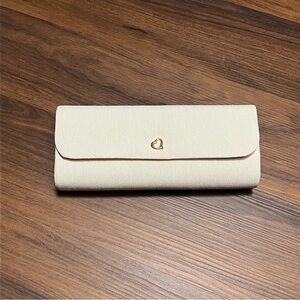 Vintage Victoria's Secret white clutch purse